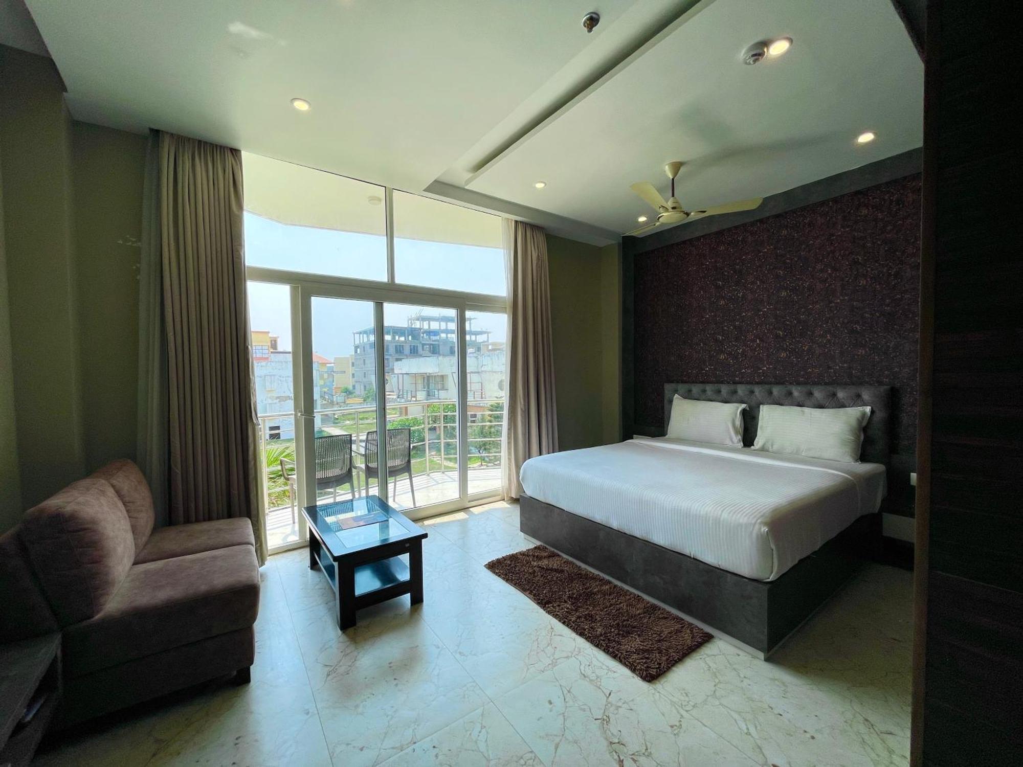 Hotel Tbs In
